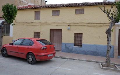 Exterior view of House or chalet for sale in Almansa