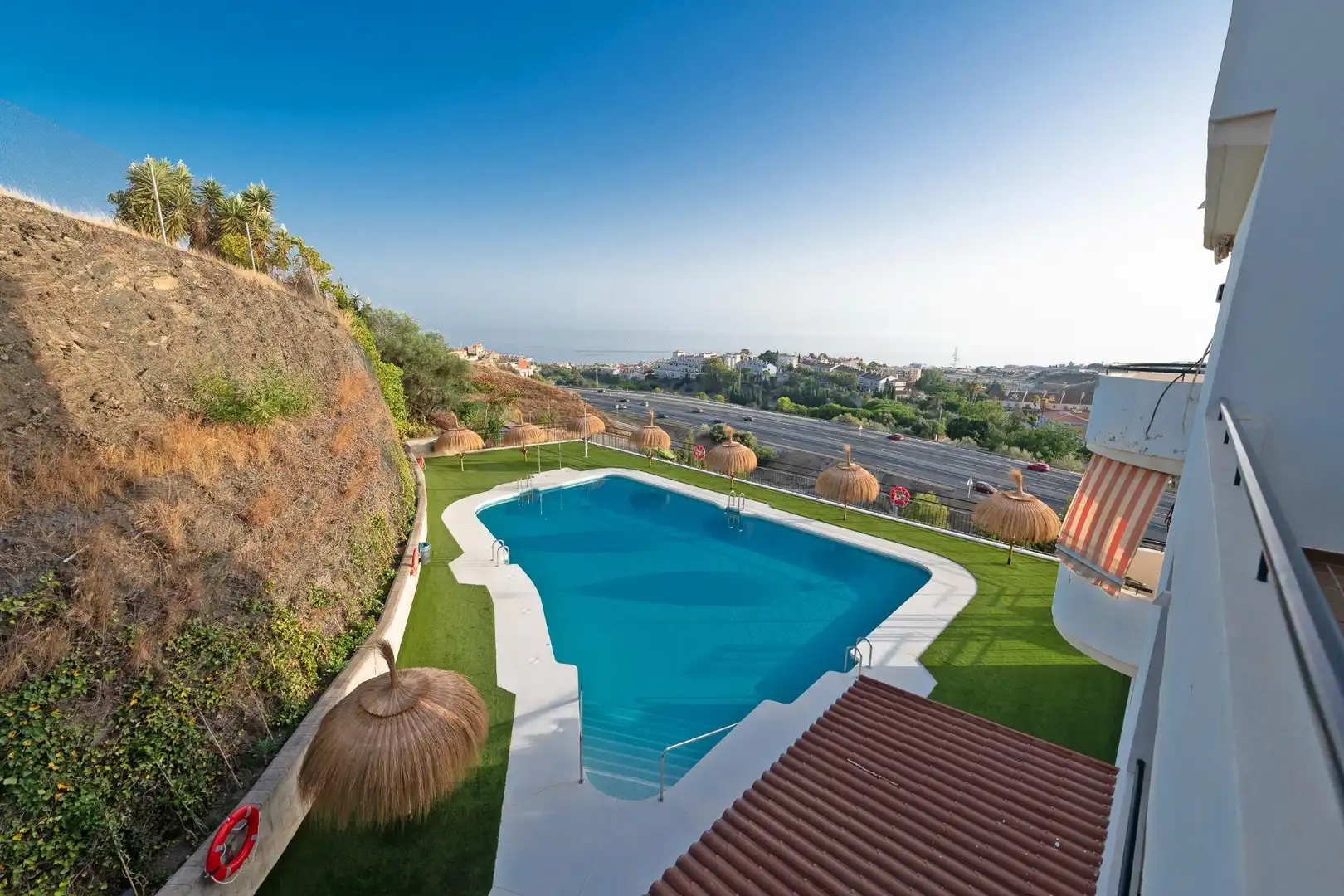 Piscina de Piso en venta en Rincón de la Victoria con Aire acondicionado, Terraza y Piscina comunitaria