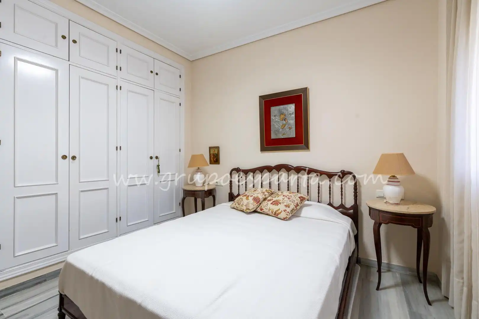 Bedroom of Flat for sale in Sevilla  with Air Conditioner and Terrace