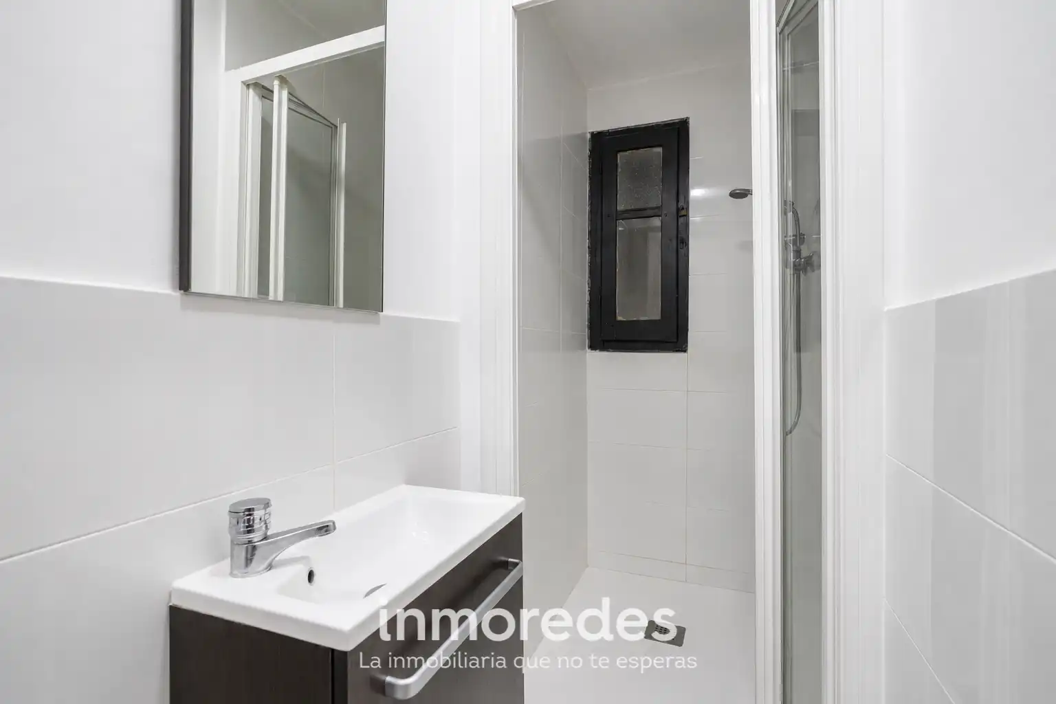 Bathroom of Flat for sale in Barcelona  with Oven and Balcony