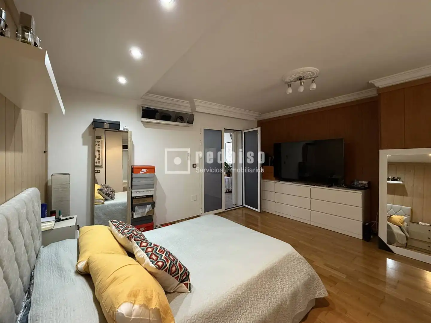 Dormitori de Casa o xalet en venda en Alhaurín de la Torre amb Aire condicionat, Jardí privat i Terrassa