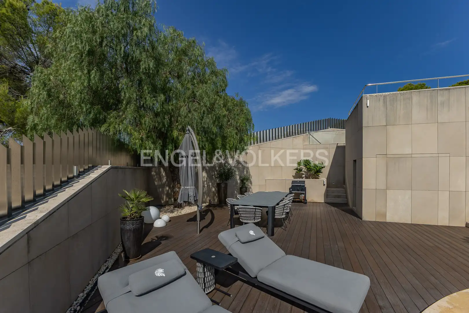 Terrassa de Casa o xalet en venda en Sitges amb Aire condicionat, Calefacció i Jardí privat