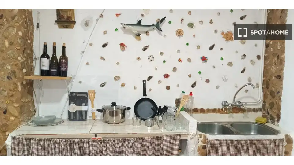 Room in Ensanche - Parque Santa Rosa