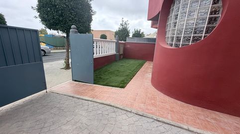 Foto 2 de Casa adosada en venta en Corrales, Aljaraque