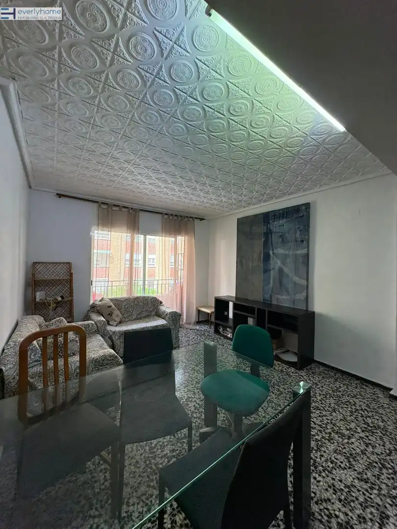 Living room of Flat for rent in Valencia  with Furnished and Balcony