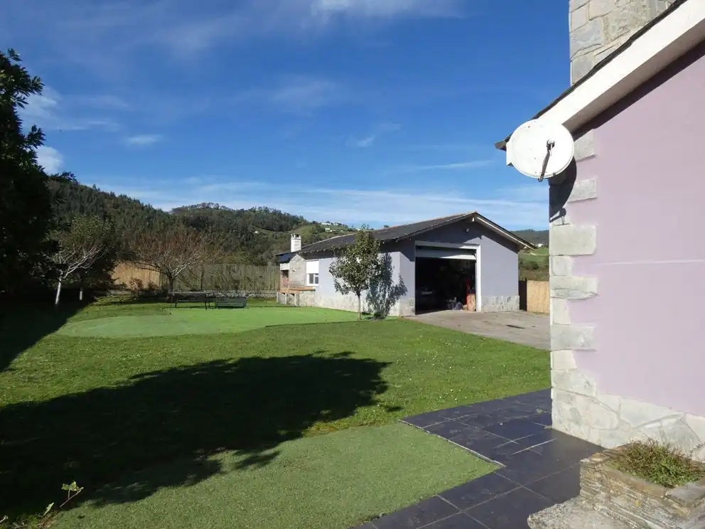 Casa amb jardí en venda a Valdés - Luarca, imagen 5