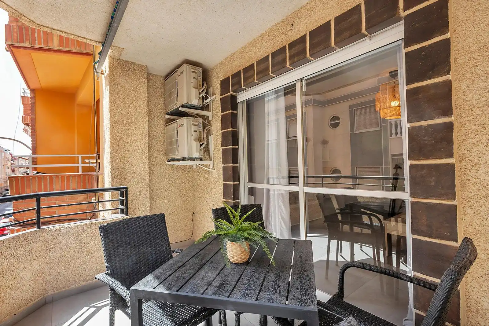 Piso con ascensor en venta en Calle FINLANDIA, imagen 5
