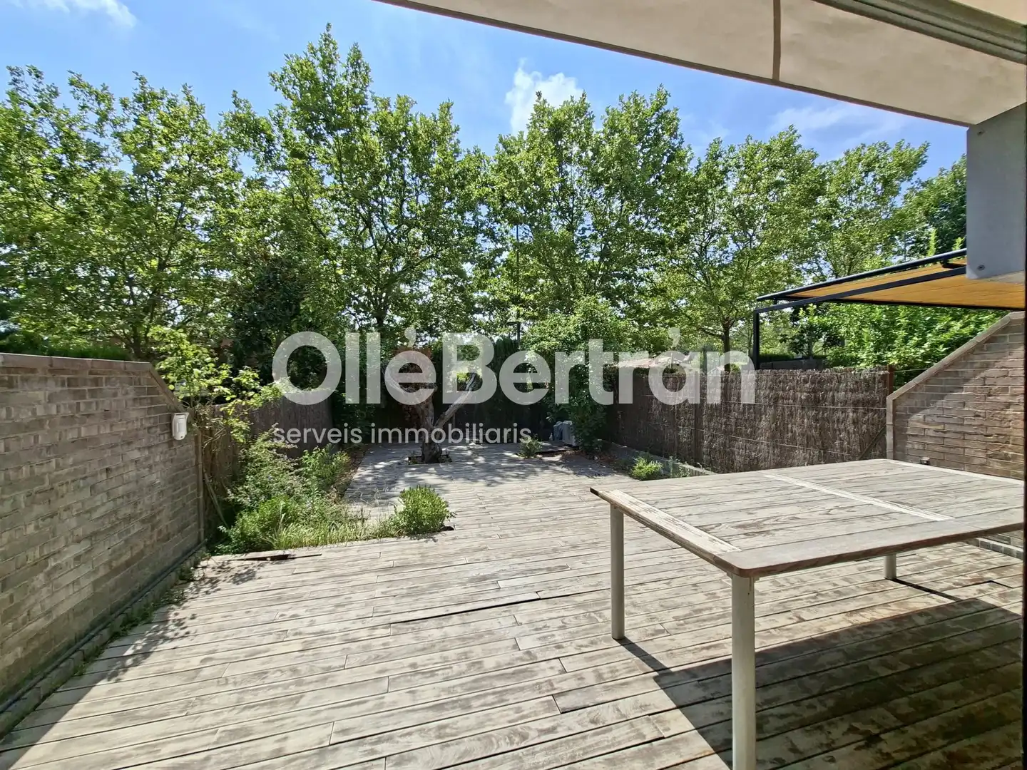 Terrassa de Casa adosada de lloguer en Sant Cugat del Vallès amb Jardí privat, Traster i Piscina