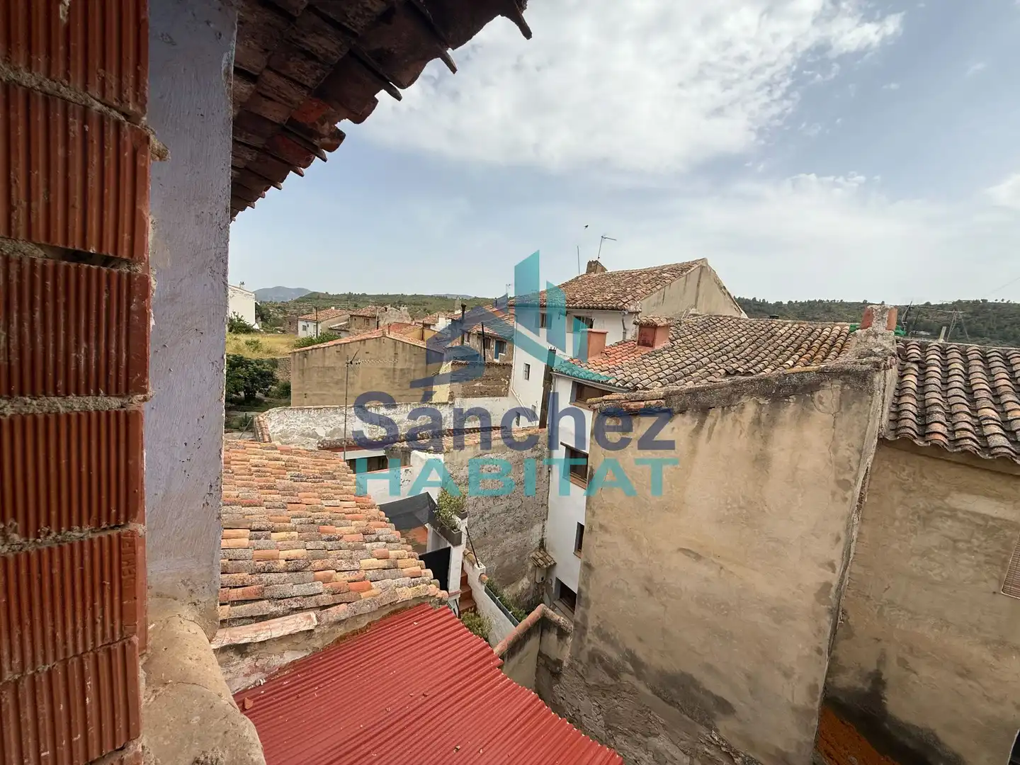 Vista exterior de Finca rústica en venda en Chelva amb Jardí privat, Terrassa i Traster