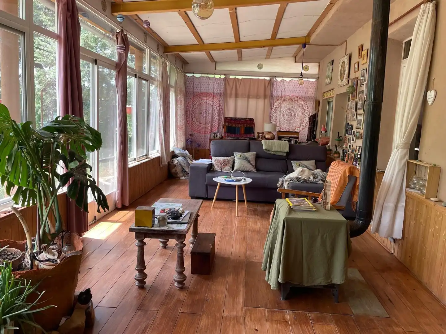 Sala d'estar de Finca rústica en venda en Carrión de Calatrava amb Calefacció, Terrassa i Traster
