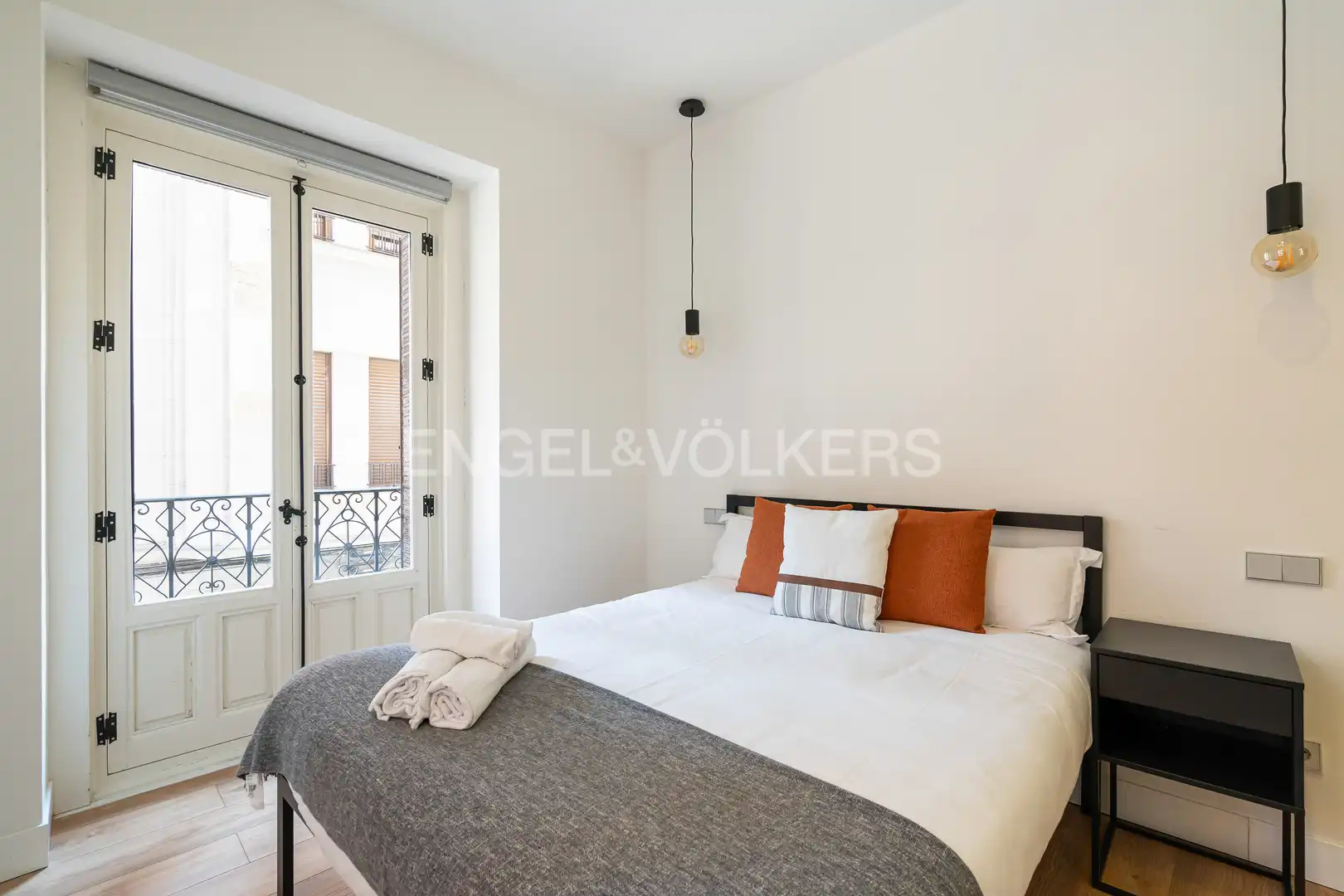 Bedroom of Flat for rent in Madrid  with Air Conditioner, Heating and Furnished