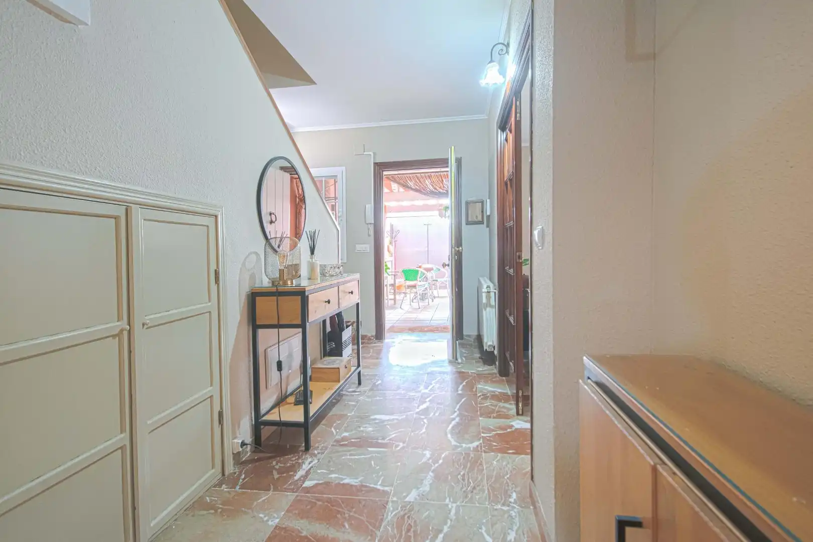 Casa adosada en venta en Gines con Aire acondicionado, Jardín privado y Trastero
