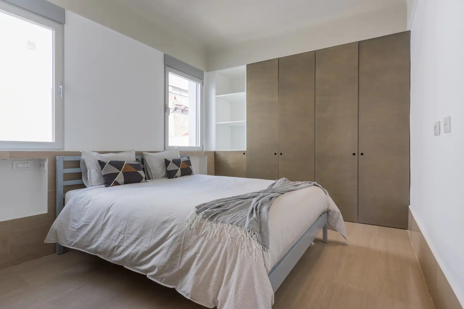 Dormitori de Àtic de lloguer en Madrid amb Aire condicionat, Calefacció i Terrassa