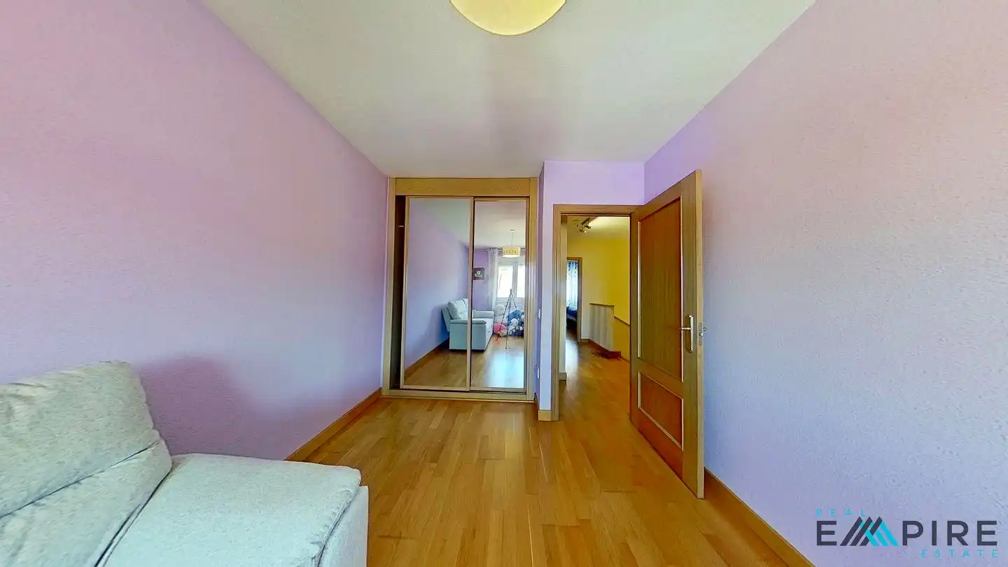 Habitación de Casa adosada en venta en Valdemoro con Aire acondicionado, Calefacción y Amueblado