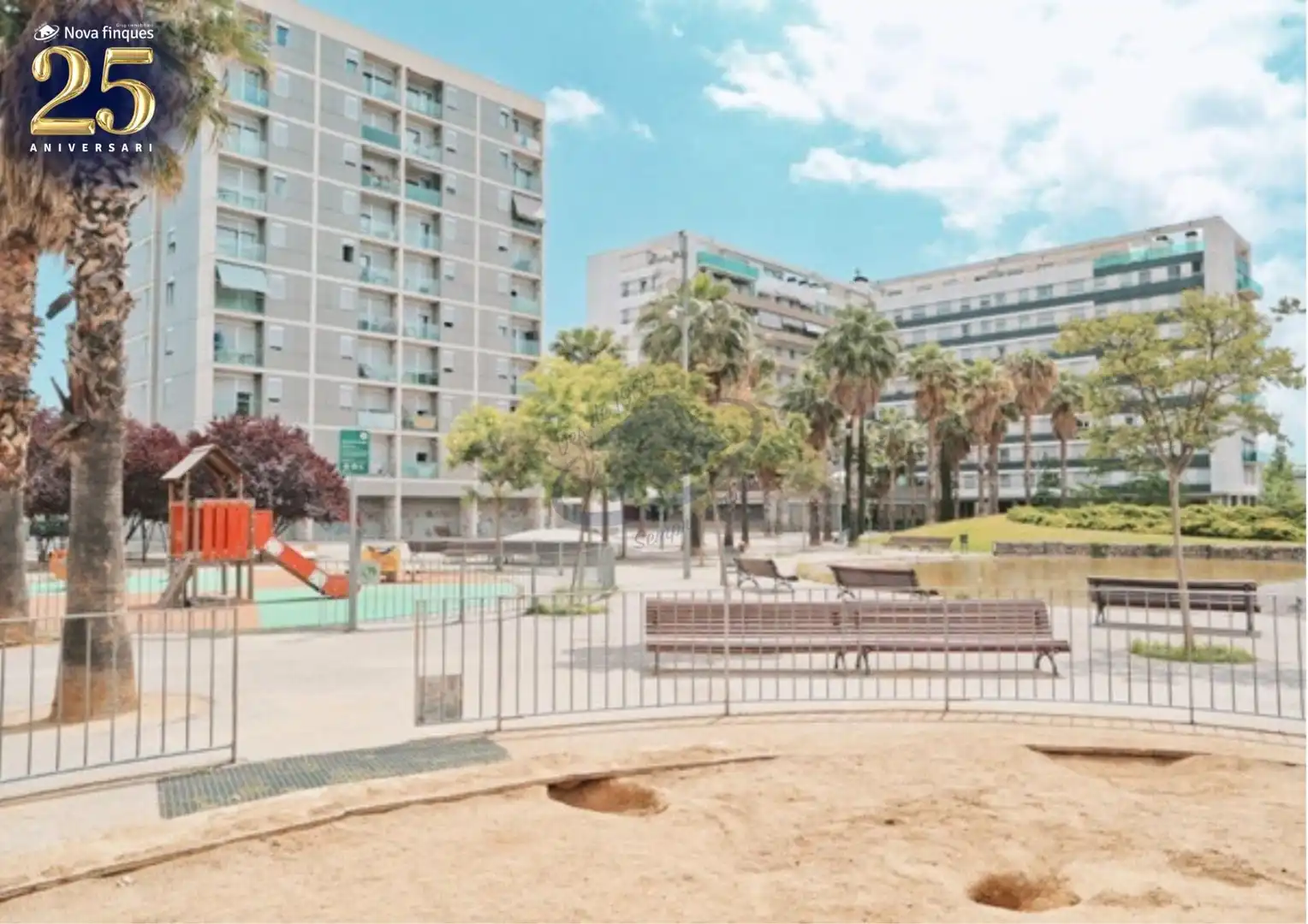 Vista exterior de Àtic en venda en Barberà del Vallès amb Calefacció i Terrassa