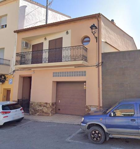 Casa adosada en Venta en Calle de San Isidro Labrador en Bélgida