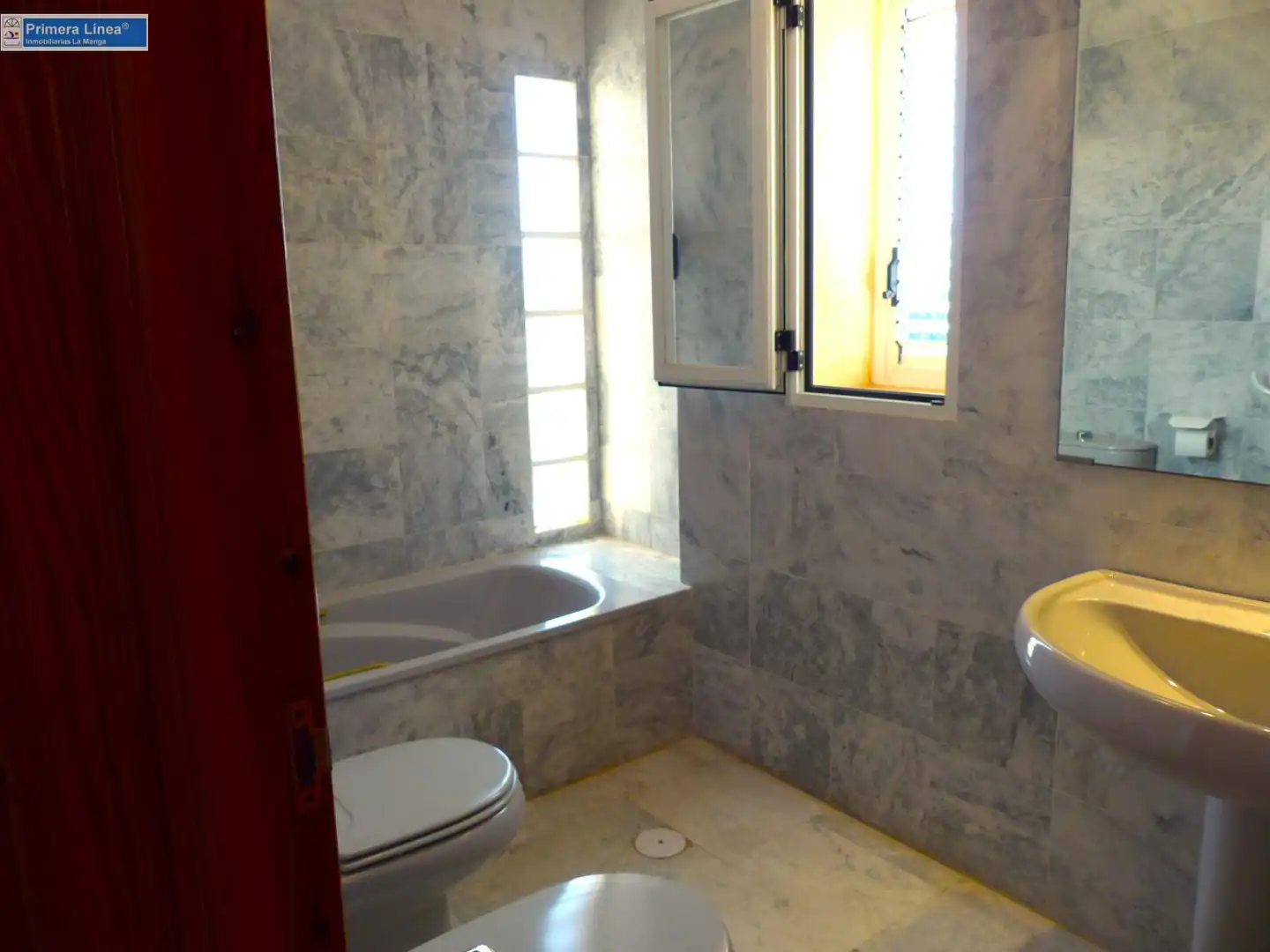 Baño de Casa o chalet en venta en La Manga del Mar Menor con Jardín privado, Terraza y Trastero
