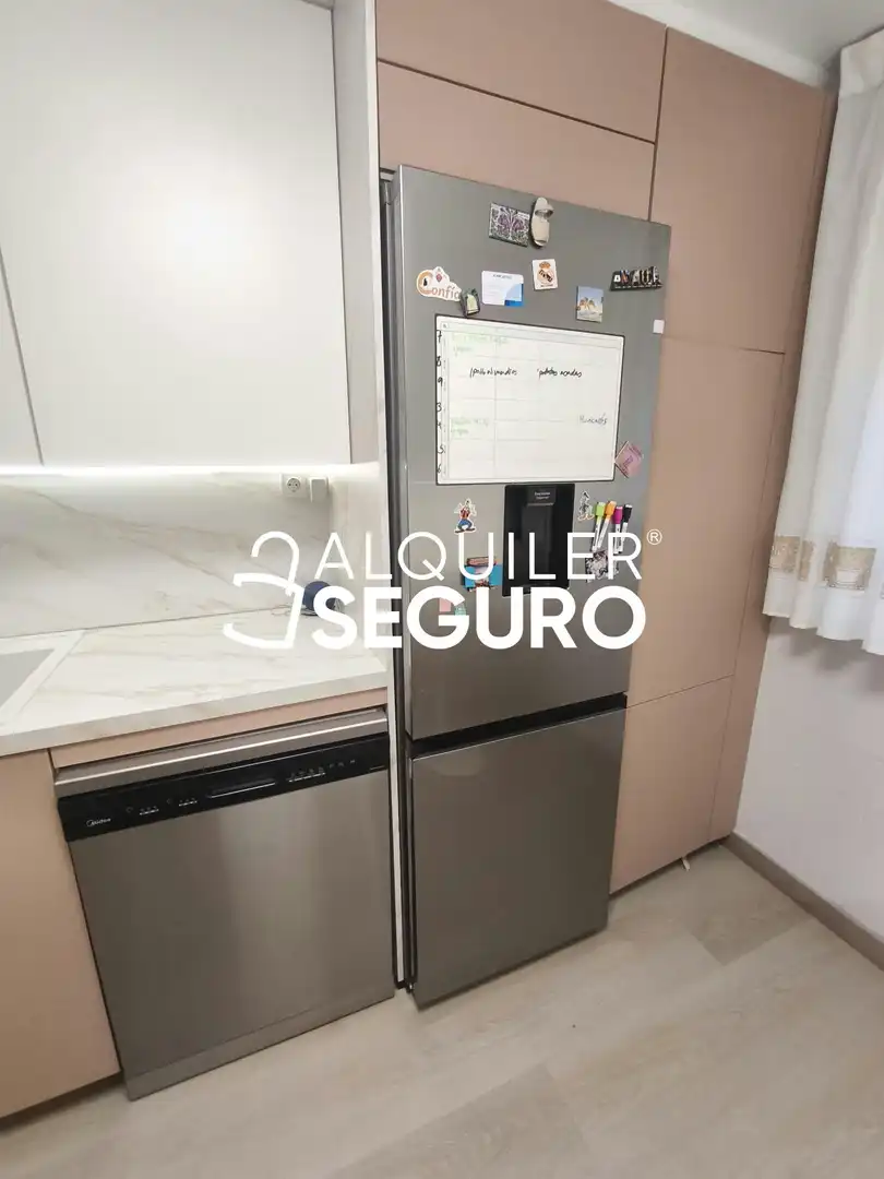 Cuina de Pis de lloguer en Zaragoza amb Aire condicionat, Calefacció i Terrassa