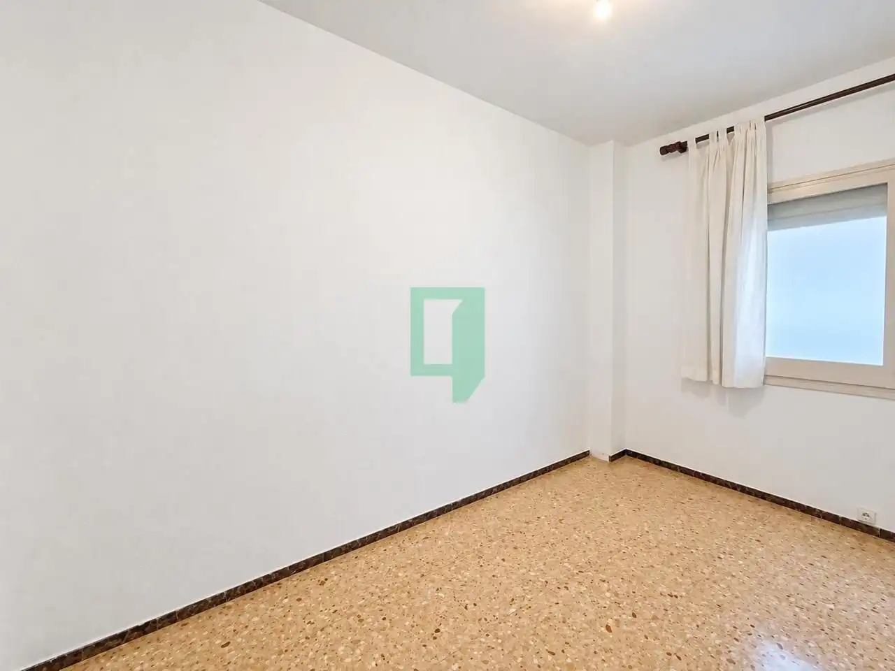Bedroom of Flat for sale in Badalona  with Air Conditioner and Balcony