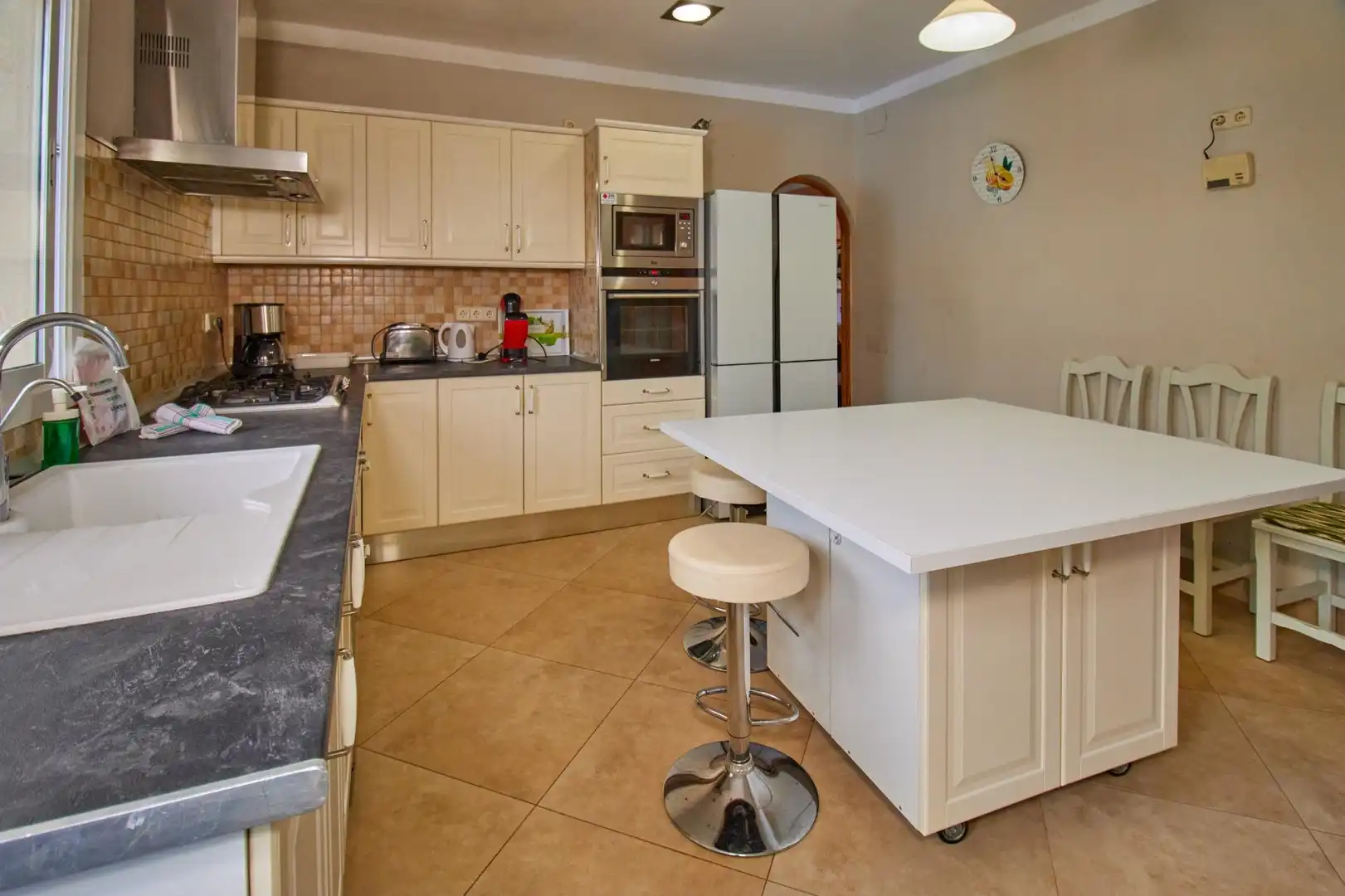 Cocina de Finca rústica en venta en Llucmajor con Aire acondicionado, Jardín privado y Terraza