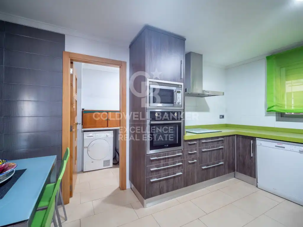 Kitchen of Houses for sale in Oliva  with Air Conditioner, Terrace and Swimming Pool