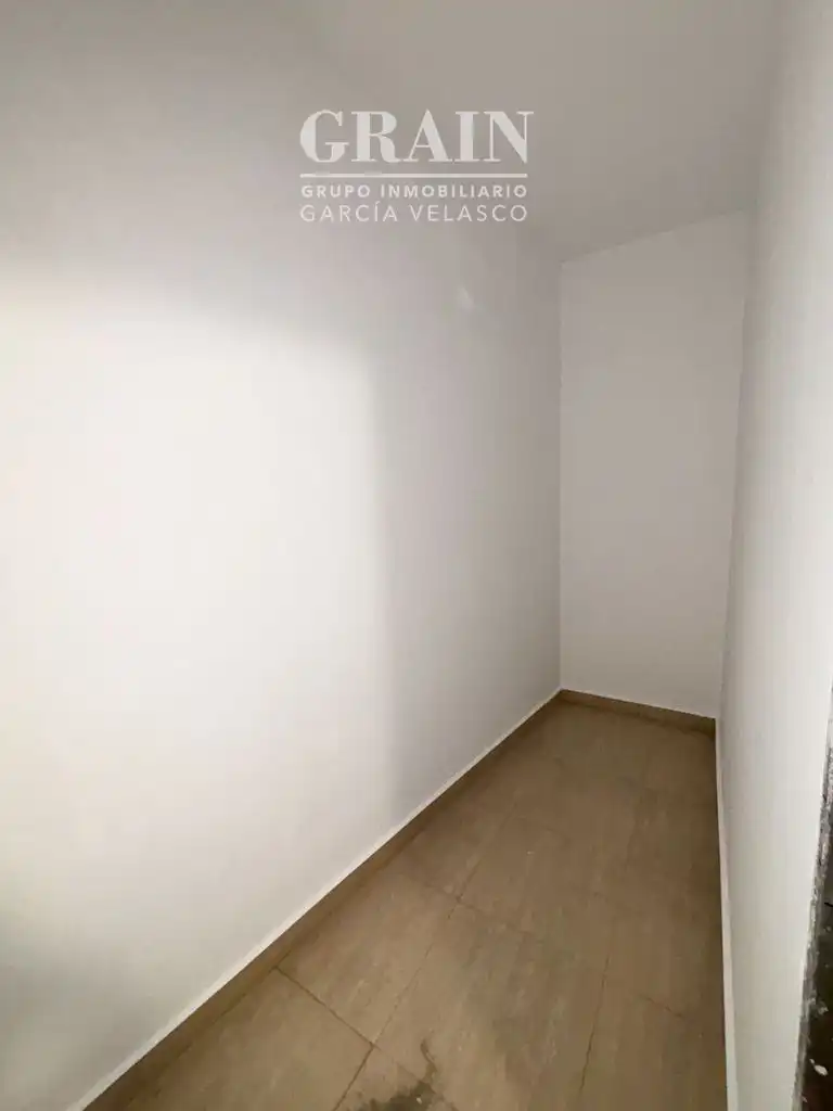 Dormitori de Apartament de lloguer en Albacete amb Calefacció, Traster i Balcó