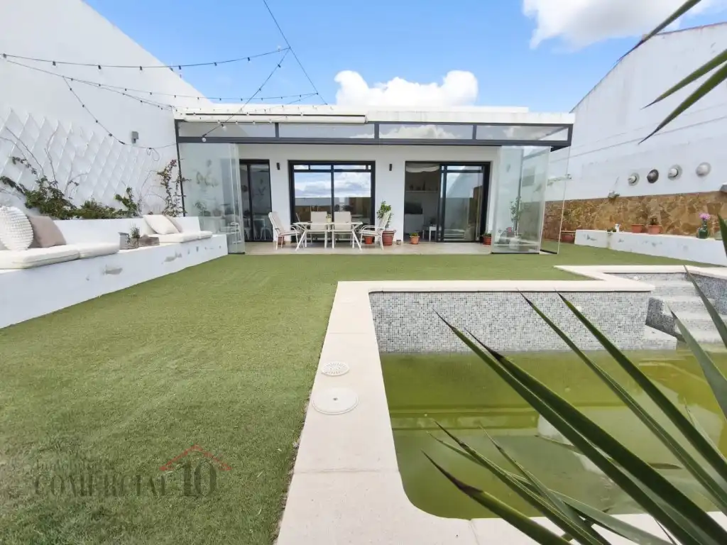 Terrassa de Casa o xalet en venda en Olivenza amb Piscina