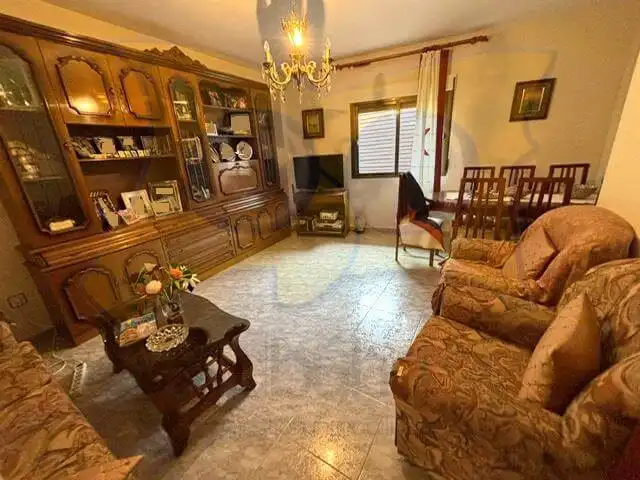 Sala de estar de Casa adosada en venta en Sequeros con Terraza y Balcón