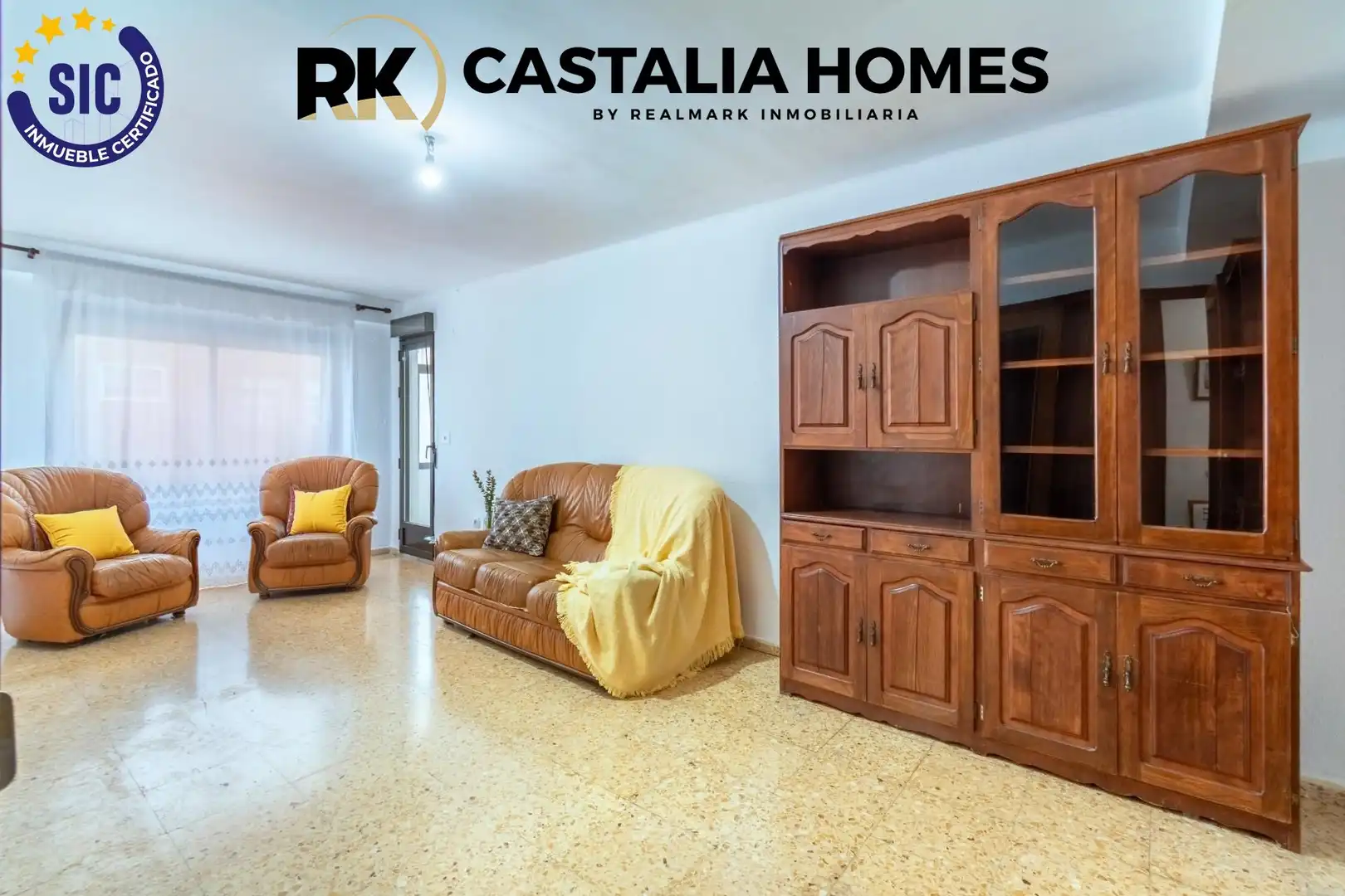 Vista exterior de Piso en venta en Castellón de la Plana / Castelló de la Plana con Terraza