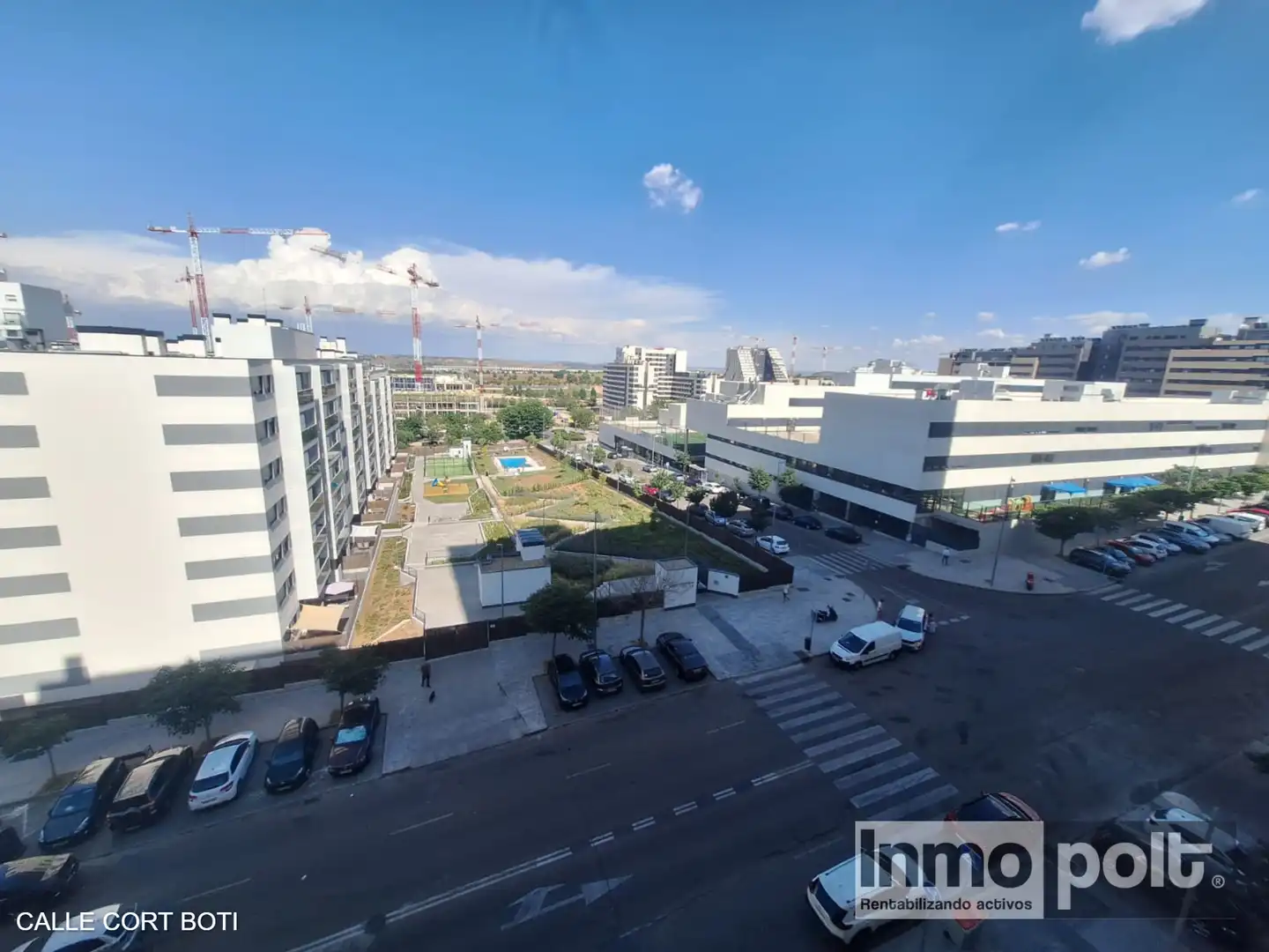 Vista exterior de Piso de alquiler en Madrid con Aire acondicionado, Horno y Lavadora