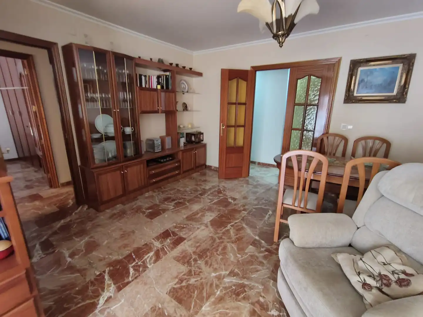 Sala d'estar de Pis en venda en Guadix amb Calefacció, Moblat i Balcó