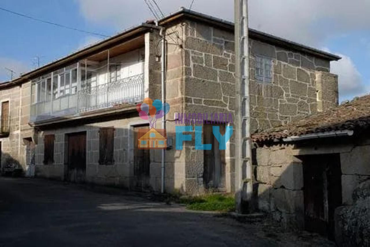 Exterior view of House or chalet for sale in Porqueira  with Heating