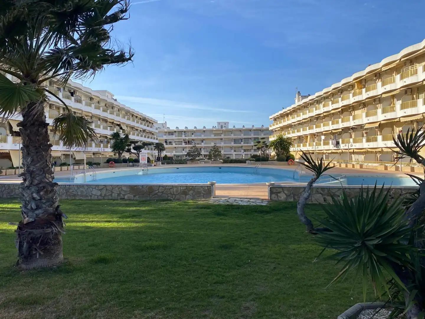 Piscina de Estudi de lloguer en Cambrils amb Jardí privat