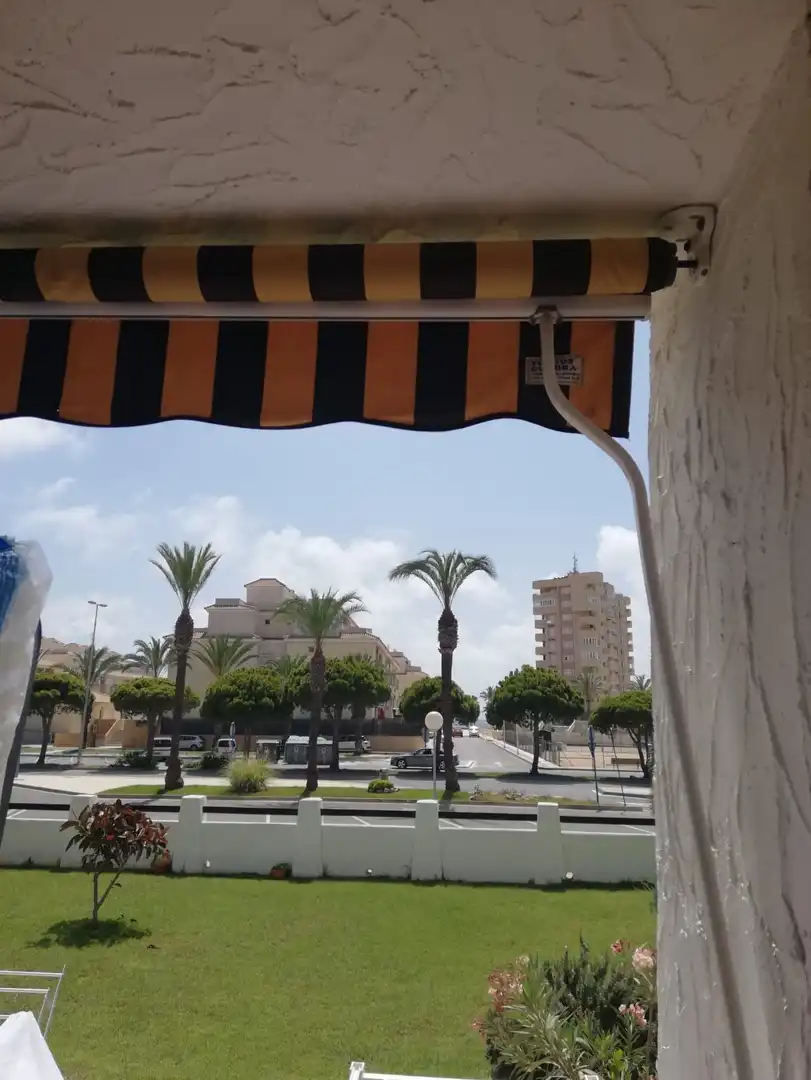 Apartament amb piscina de lloguer a Calle K