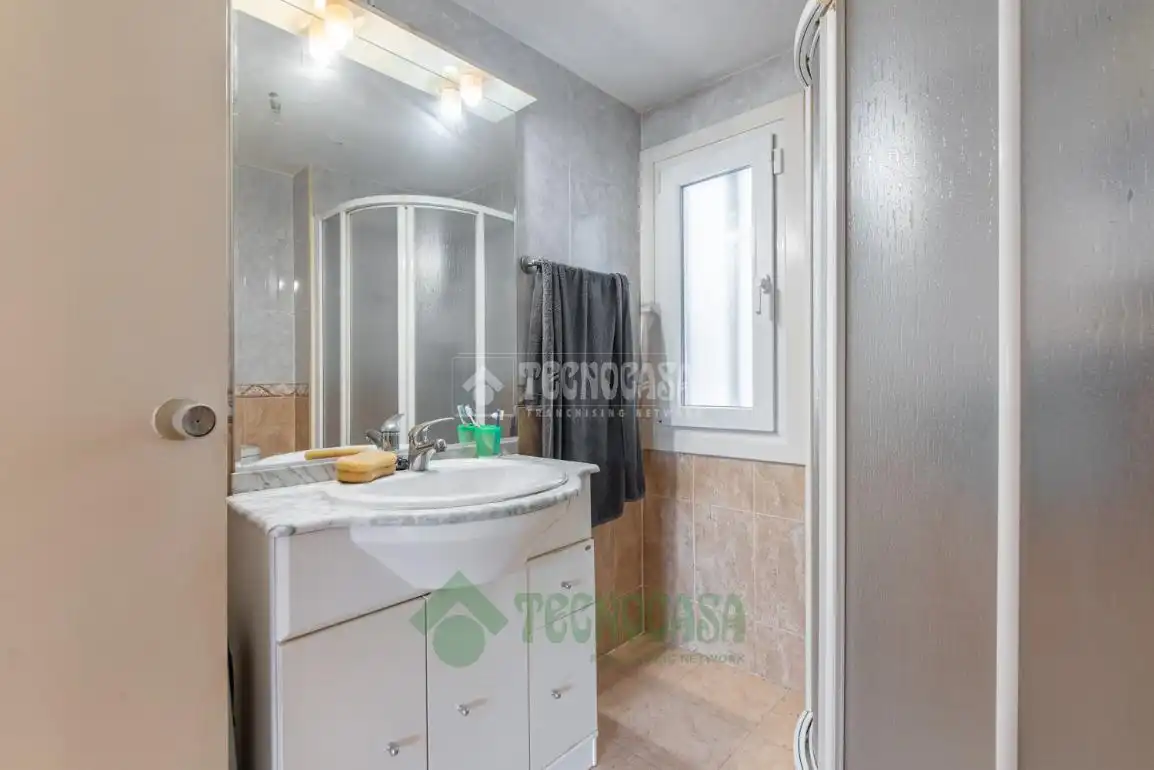 Baño de Piso en venta en Algete con Calefacción, Balcón y Piscina comunitaria