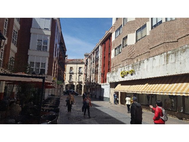 Vista exterior de Apartamento de alquiler en Palencia Capital con Calefacción y Amueblado