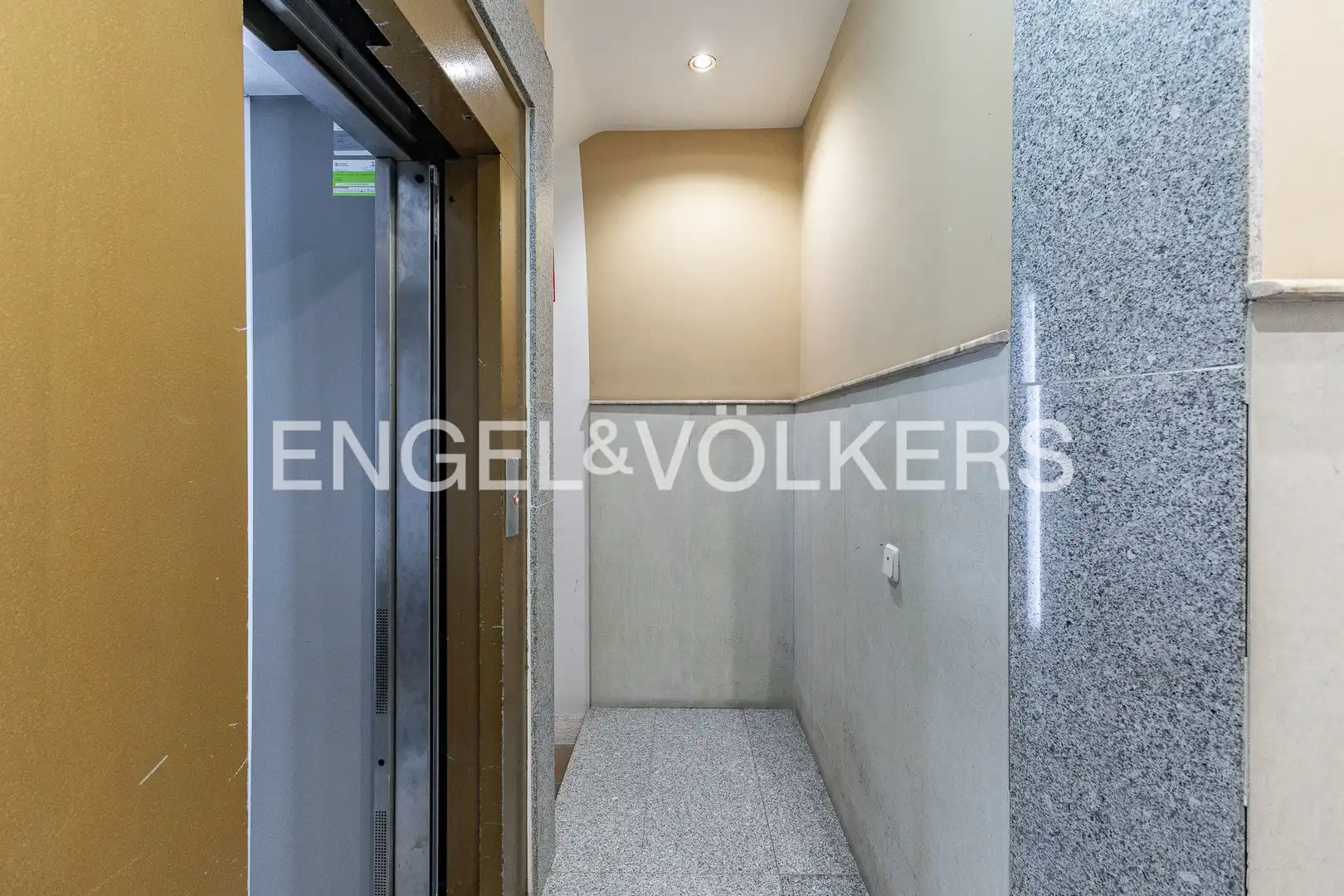 Dúplex en venta en Llinars del Vallès con Calefacción, Parquet y Terraza