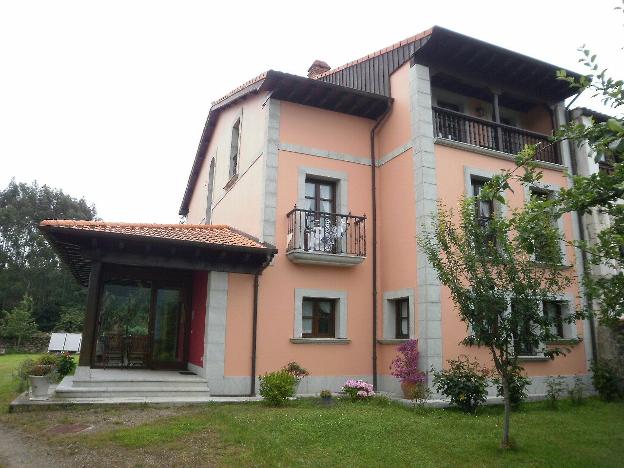 Exterior view of Apartments for rent in Llanes  with Heating, Terrace and Furnished