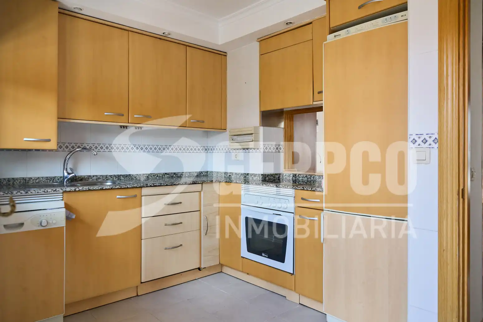 Cocina de Ático de alquiler en Madrid