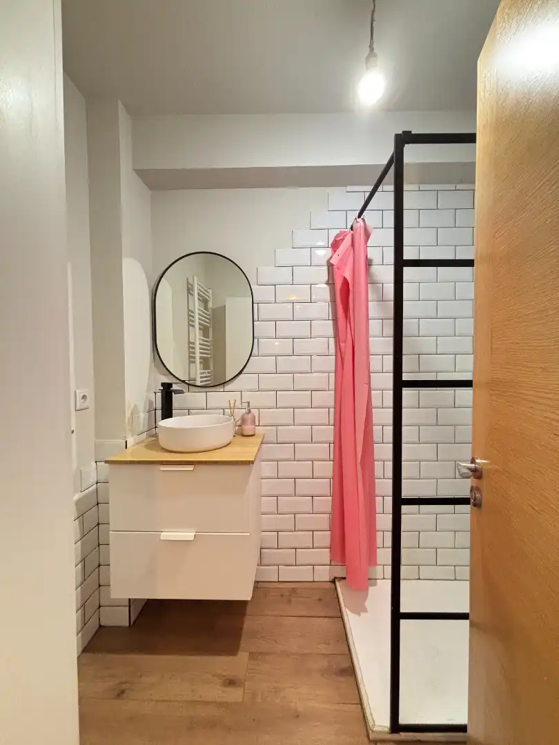 Baño de Piso en venta en Santiago de Compostela  con Calefacción, Trastero y Amueblado