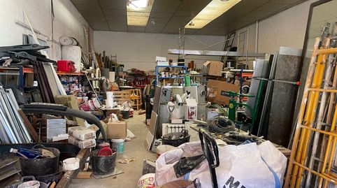 Venta de Nave Industrial en el Corazón de La Portalada, imatge 4