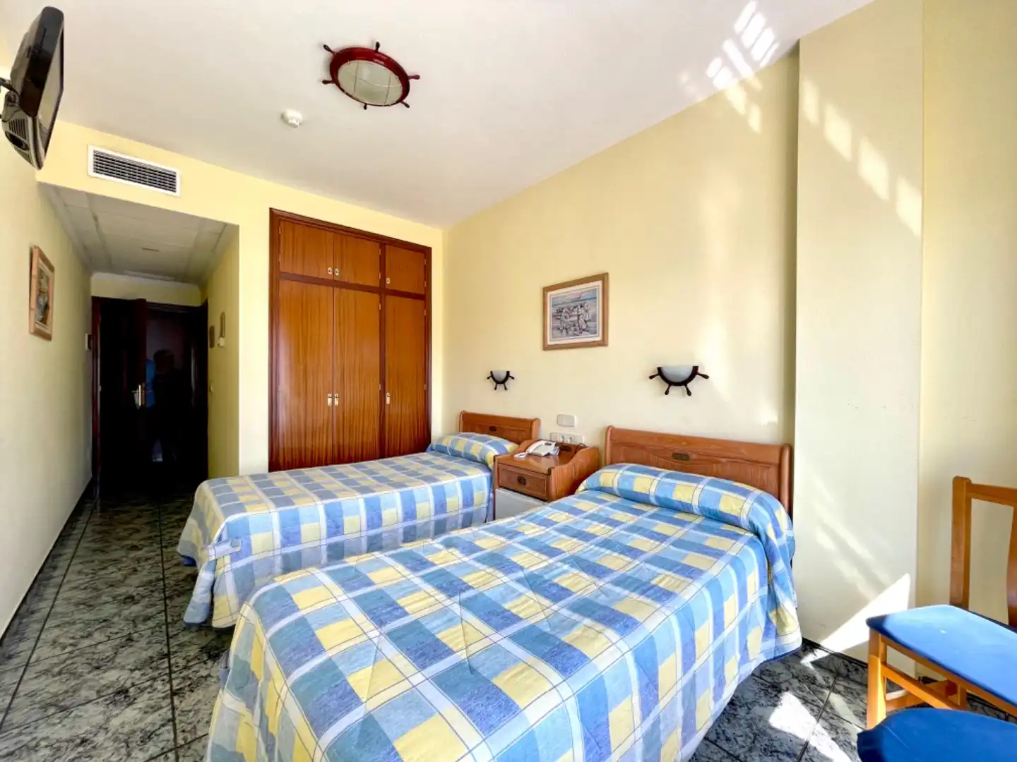 Inmuebles singulares con ascensor en venta en Santiago de la Ribera, imagen 3