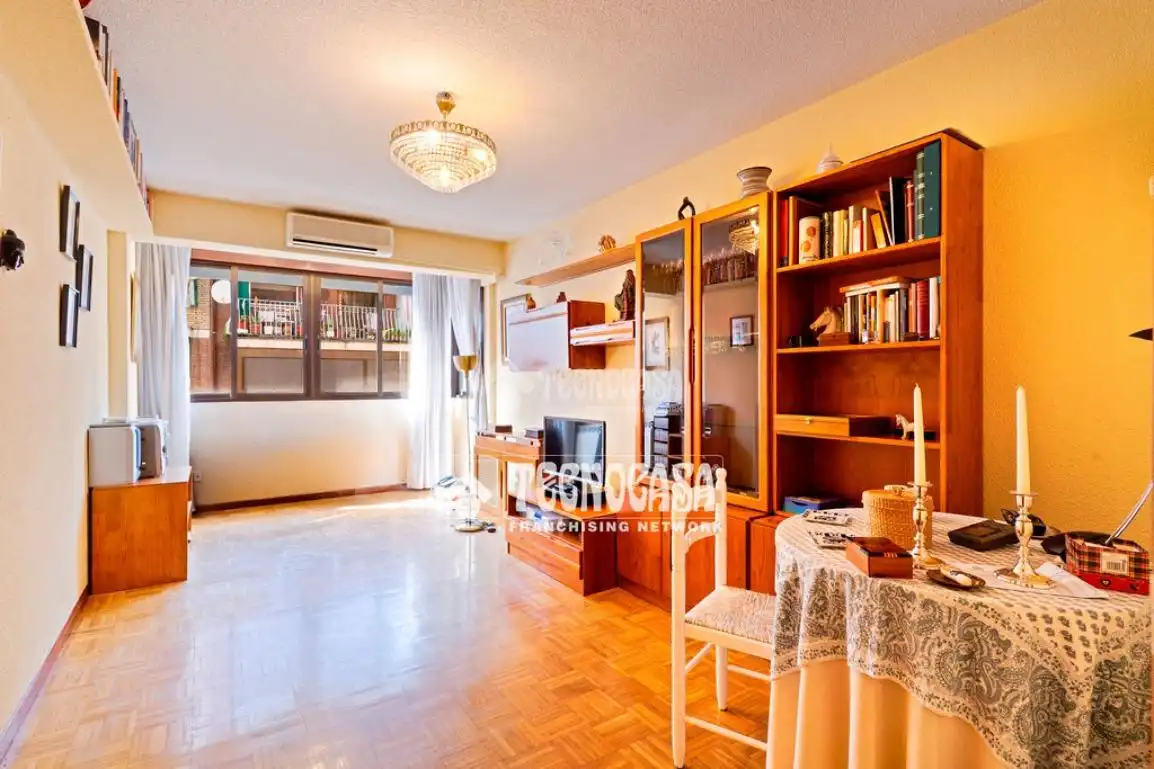 Sala de estar de Piso en venta en Madrid con Aire acondicionado, Calefacción y Parquet