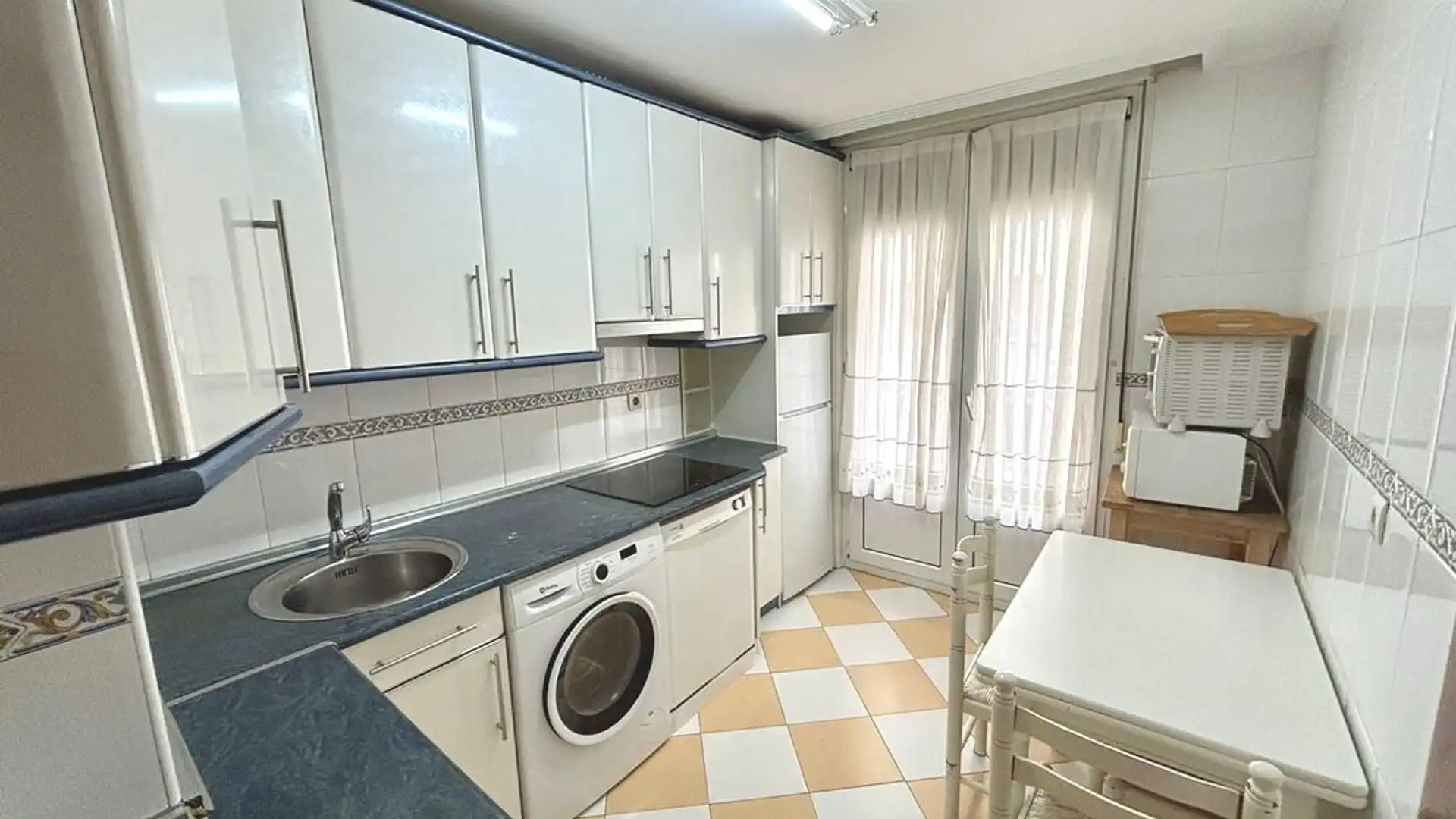 Flat for sale in Gordóniz Kalea, Rekalde Centro