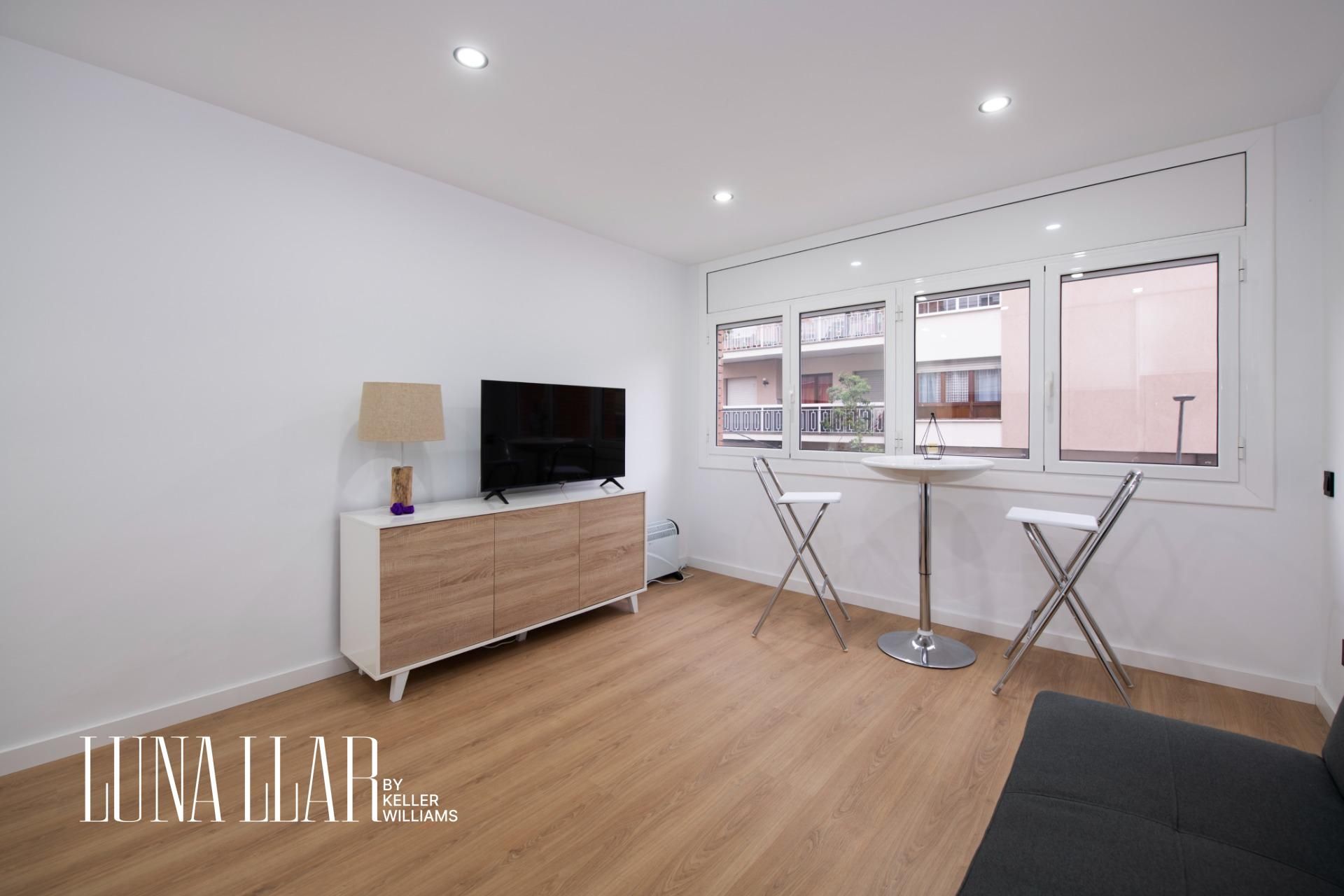 Living room of Flat for sale in Castelldefels  with Parquet flooring