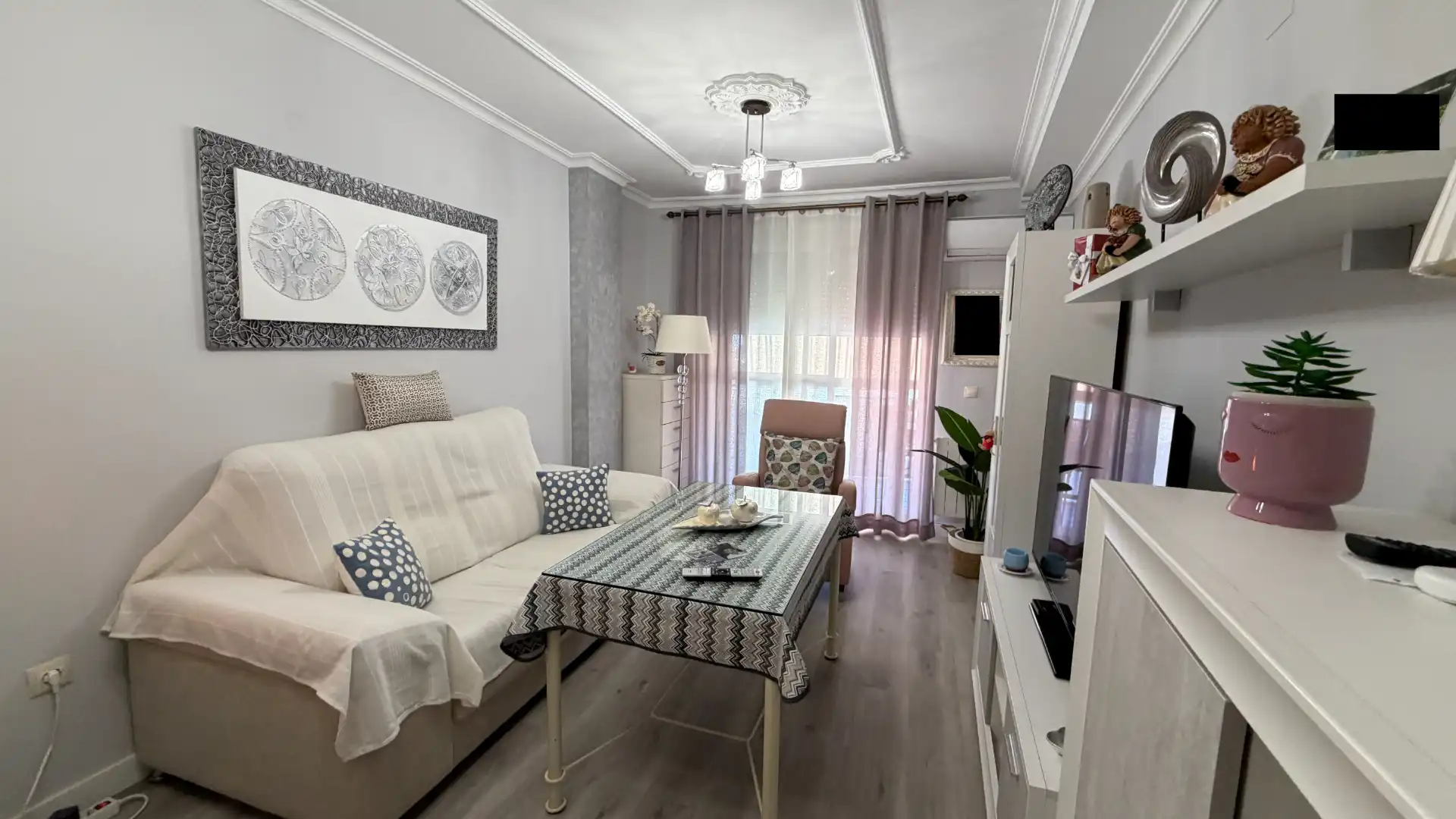 Living room of Flat for sale in Úbeda  with Air Conditioner, Heating and Terrace