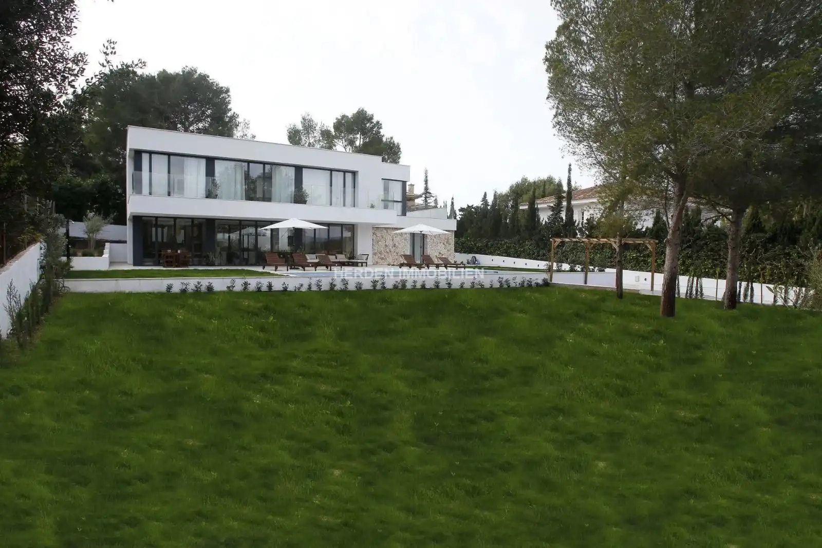 Vista exterior de Casa o xalet de lloguer en Calvià amb Aire condicionat, Calefacció i Terrassa