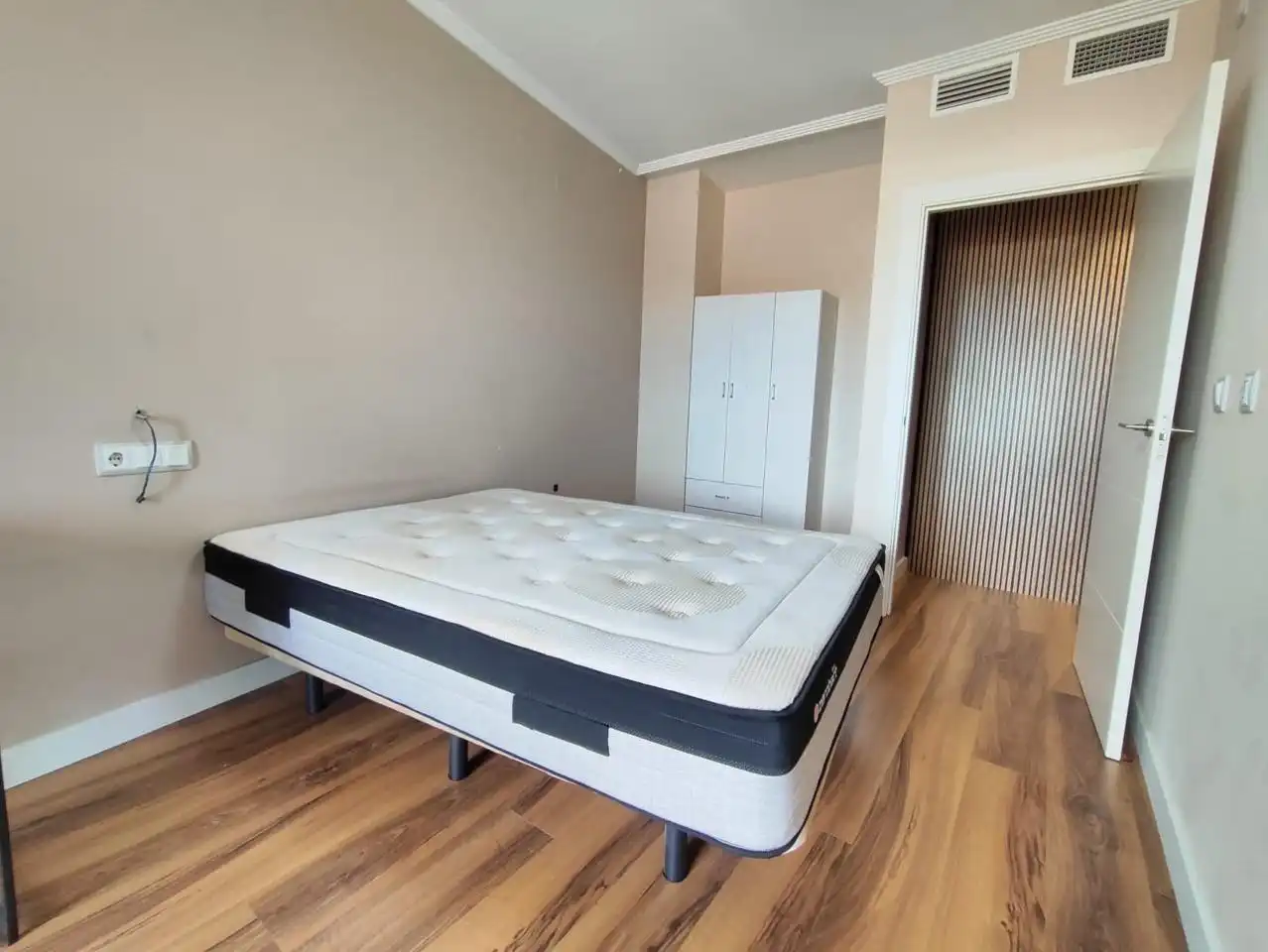 Bedroom of Attic for sale in La Gineta  with Heating, Terrace and Furnished