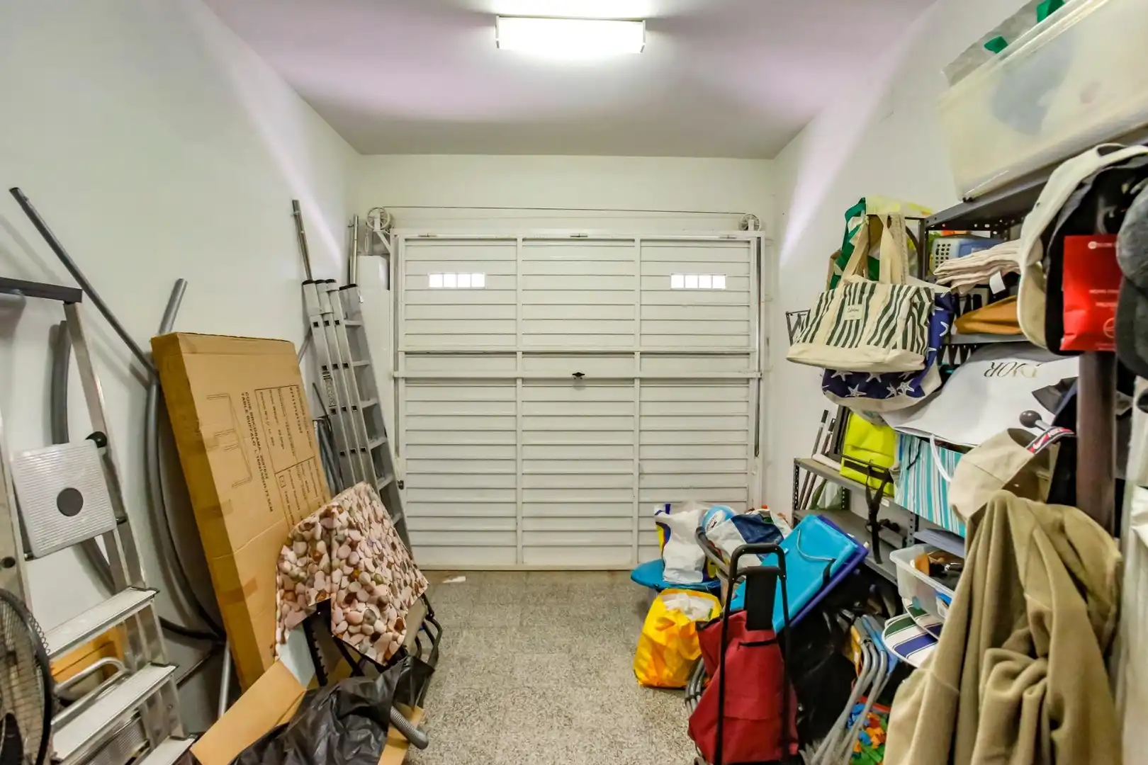 Parking de Casa adosada en venta en El Vendrell con Calefacción, Terraza y Balcón