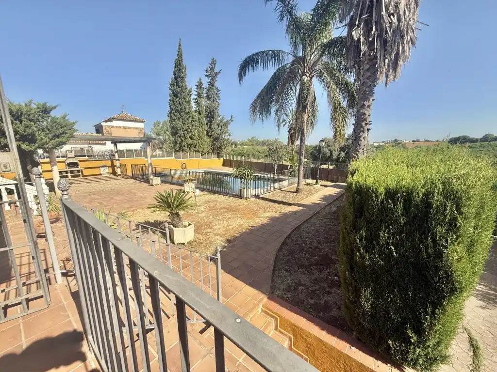 Jardín de Casa o chalet en venta en Mairena del Alcor con Amueblado y Balcón